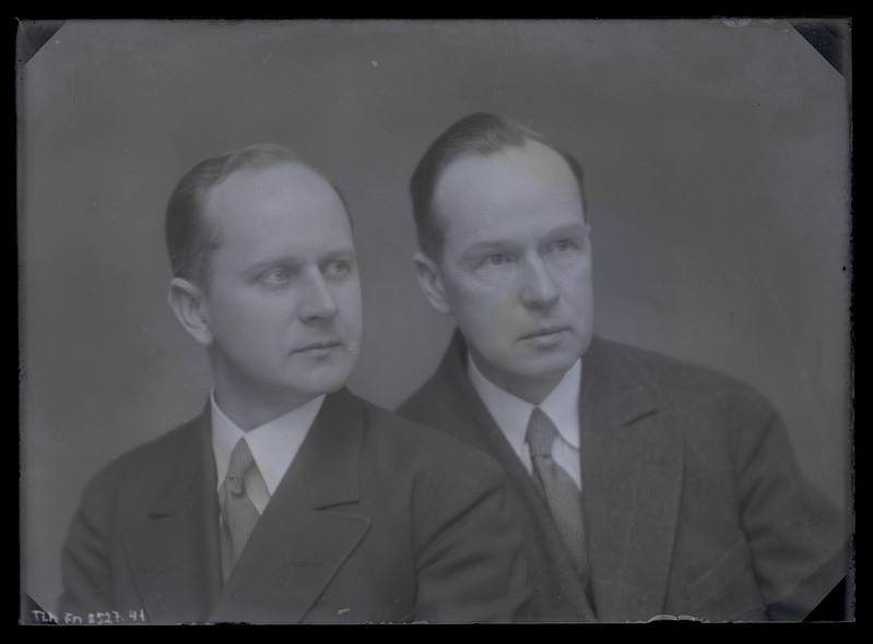 Johannes ja Peeter Parikaste kaksikportree, umbes 1920. aastast.