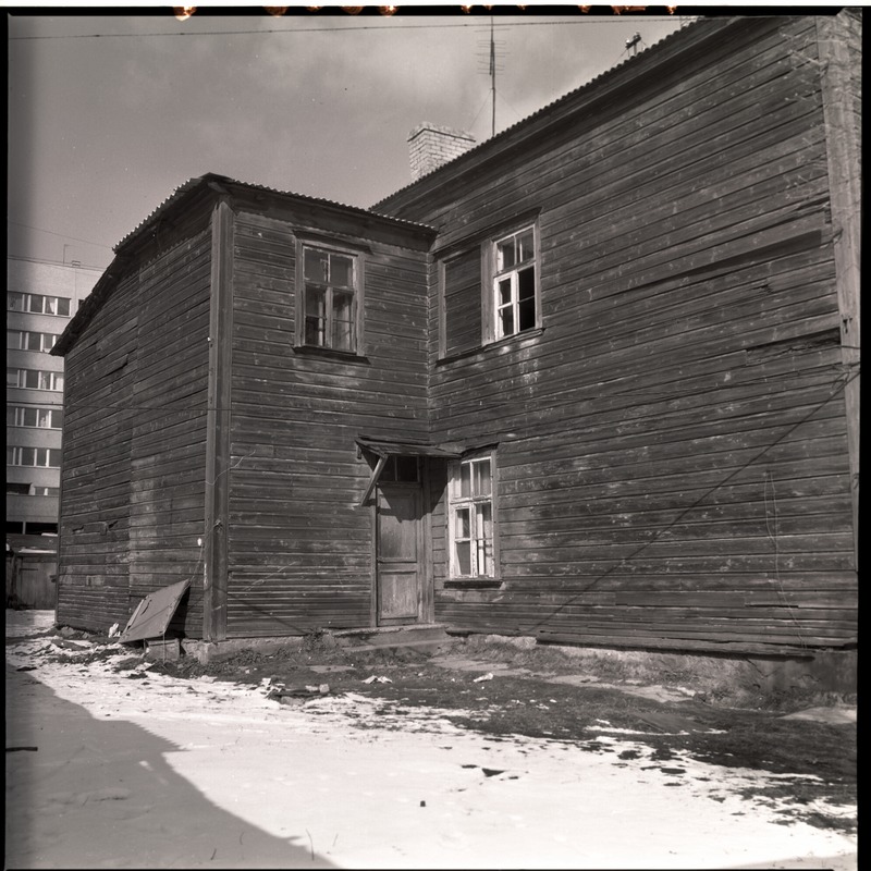 Lennuki t. 34 kahekordne puumaja