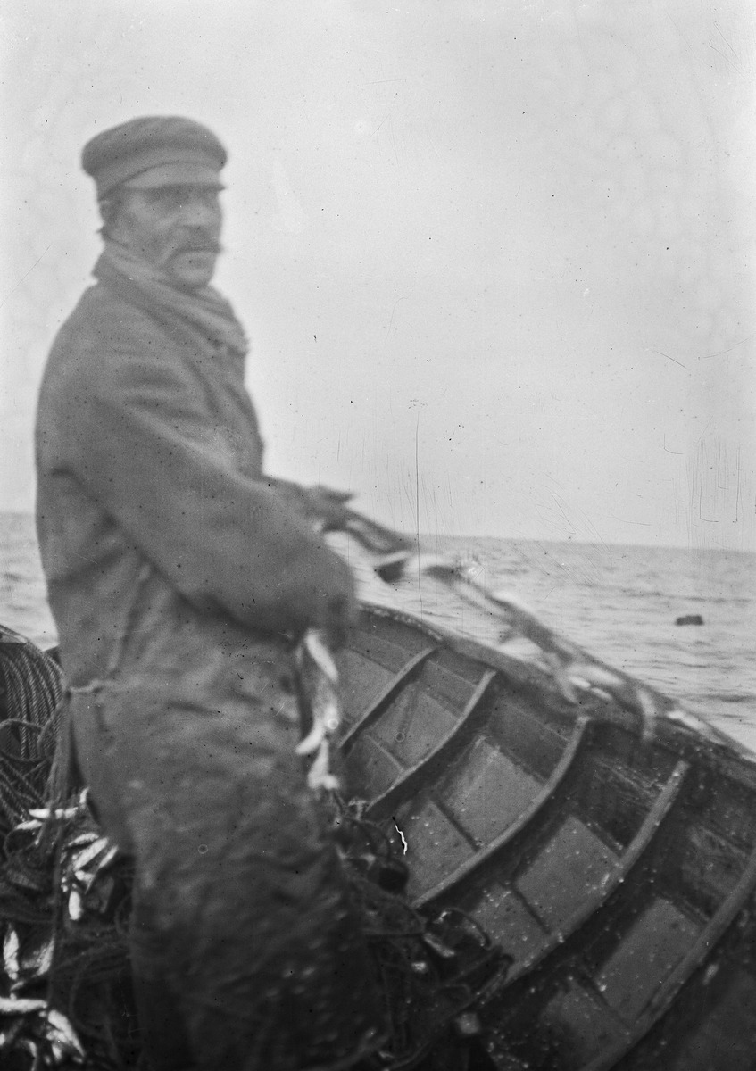 Uki Jakob or Jaakup Kilström pulling networks