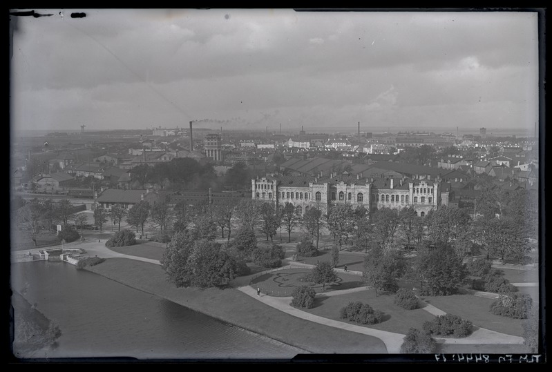 Tallinn. Vaade Balti jaamale Toompealt