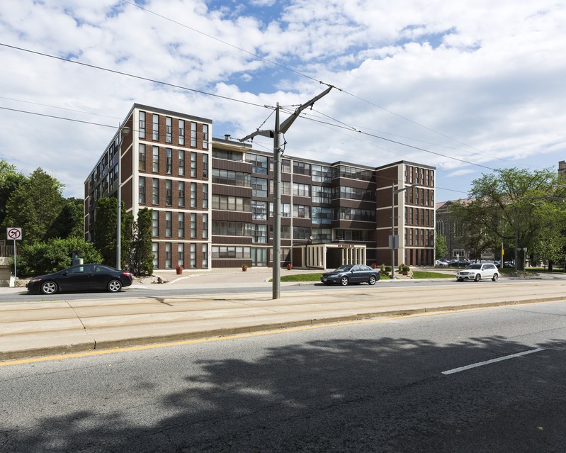 Korterelamu 90 Warren Rd Torontos, 1968. Välis-Eesti arhitekt Uno Prii