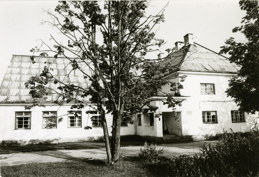 Lepplaane koolimaja, eestvaade. Arhitektid August Esop, Johan Ilmas