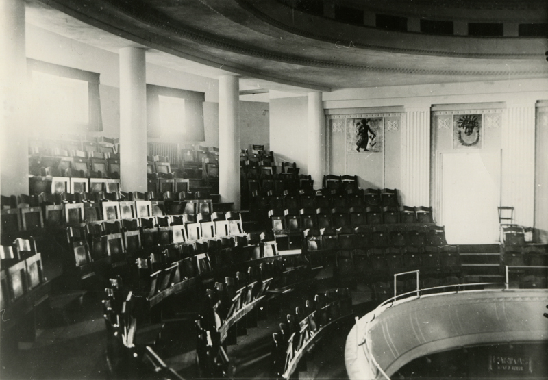 Teater Estonia interjööri teatrisaal, vaade II rõdule. Arhitektid Armas Lindgren, Wivian Lönn