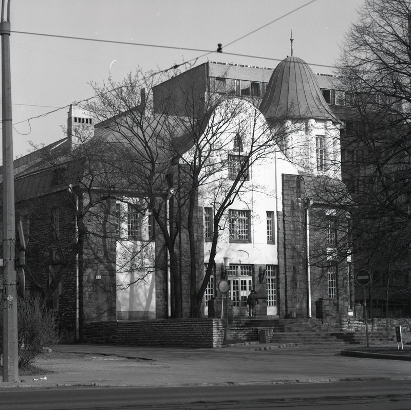 Endine Lutheri villa (nn Õnnepalee), vaade hoonele. Arhitektid Nikolai Vassiljev ja Aleksei Bubõr