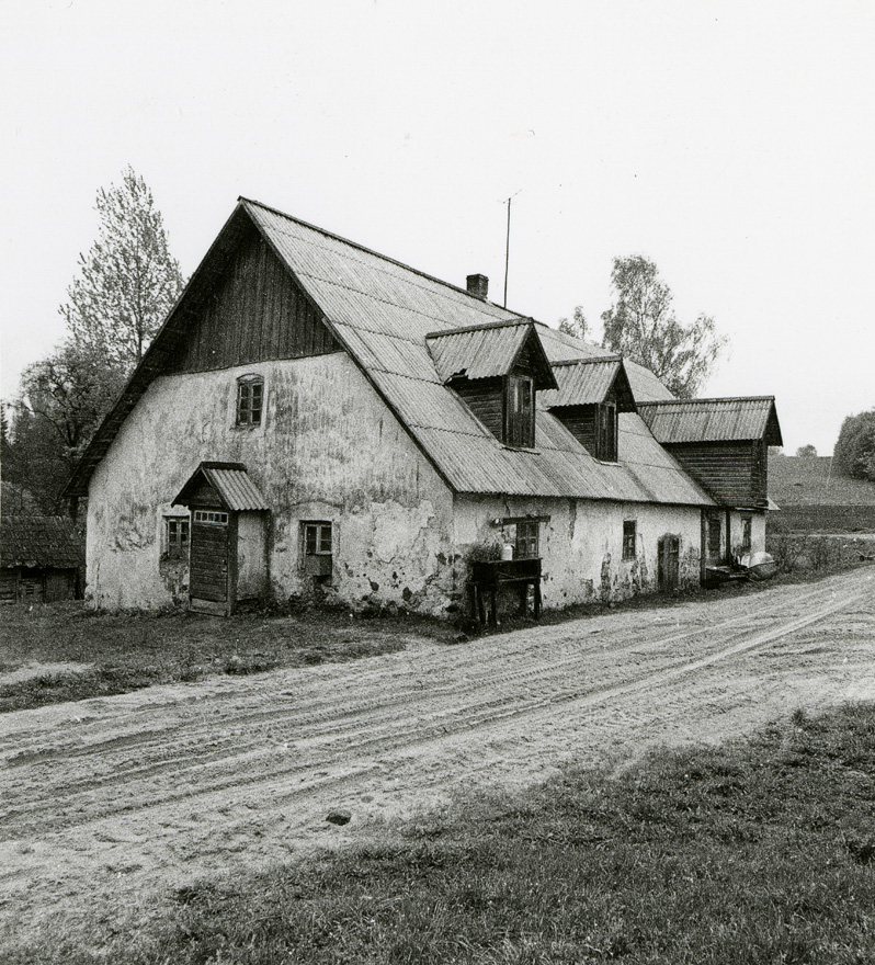 Kauksi vesiveski, külgvaade