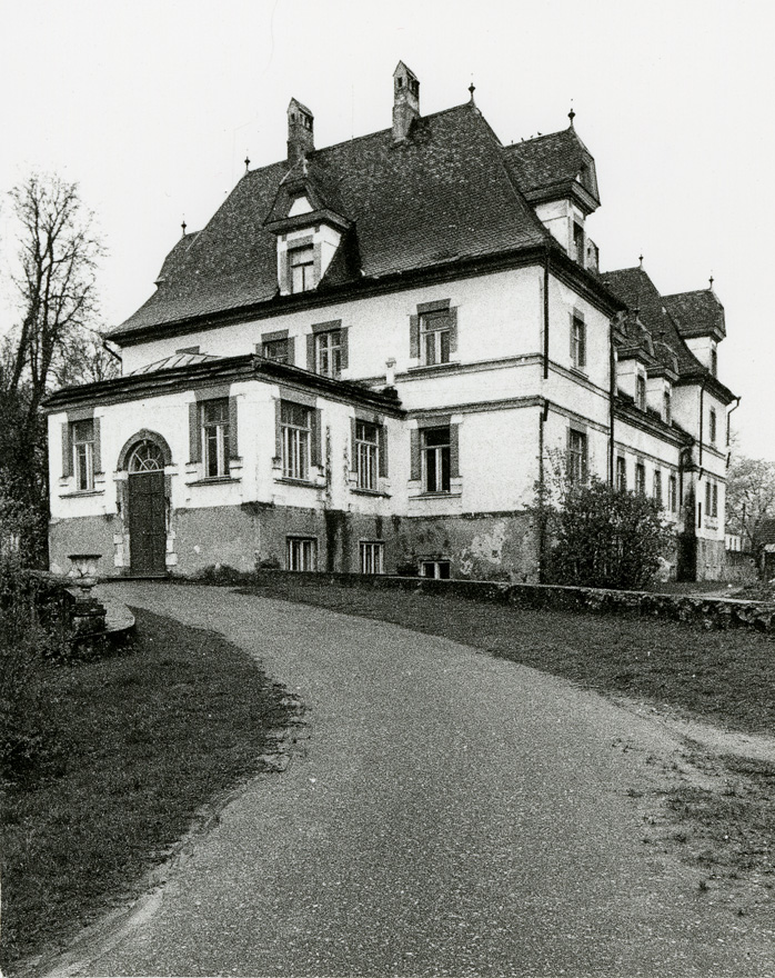 Mooste mõisa peahoone, külgvaade. Arhitekt August Reinberg
