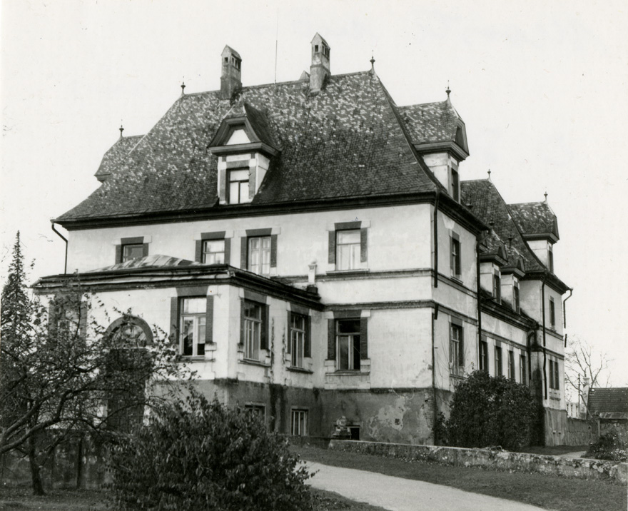 Mooste mõisa peahoone, külgvaade. Arhitekt August Reinberg