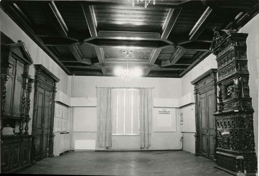 Polli mõisa saal, interjöörivaade