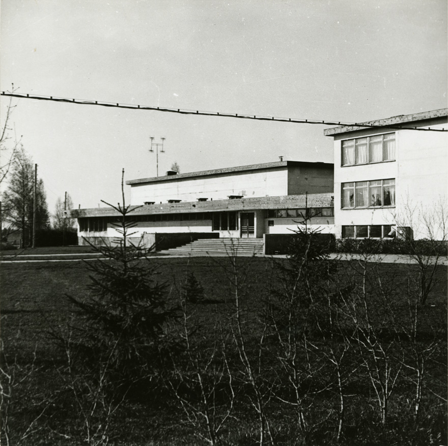 Vara põhikool, eestvaade