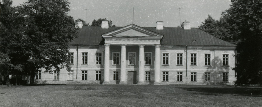 Aruküla mõisa peahoone, esifassaadi vaade