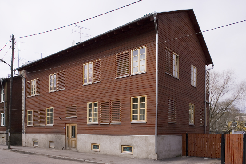 Elamu Tallinnas Herne 9, hoone vaade. Arhitekt Gert Sarv