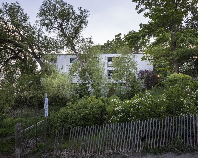 Nursewoodi korterelamu Torontos. Välis-Eesti arhitekt Elmar Tampõld (Tampold Wells Architects)