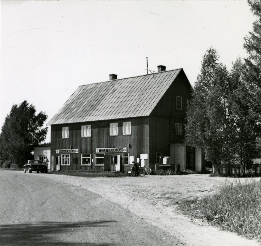 Osula pood, vaade üle tee