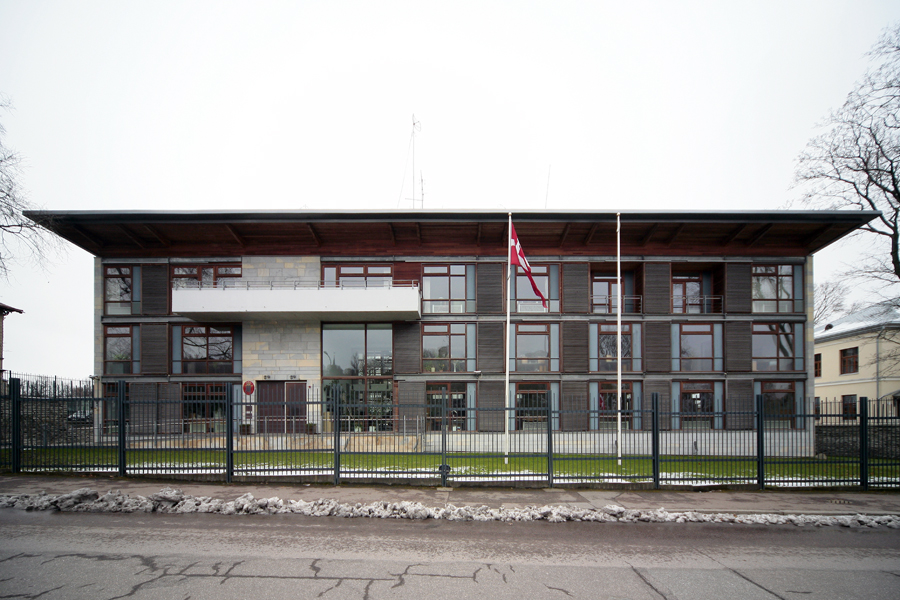 Taani saatkonnahoone, vaade hoonele. Arhitektuuribüroo Lundgaard & Tranberg: Boje Lundgaard, Lene Tranberg