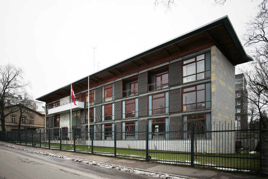Taani saatkonnahoone, vaade hoonele. Arhitektuuribüroo Lundgaard & Tranberg: Boje Lundgaard, Lene Tranberg