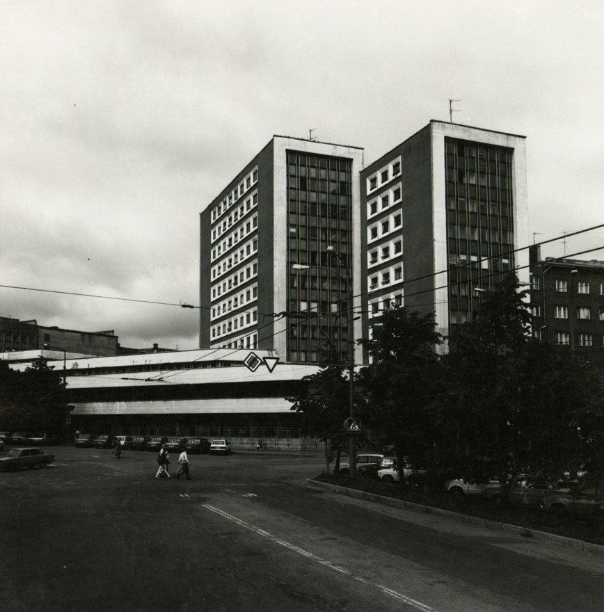 Projekteerijate Maja Tallinnas, vaade hoonele. Arhitektid Peep Jänes, Mart Port, Arvo Niineväli