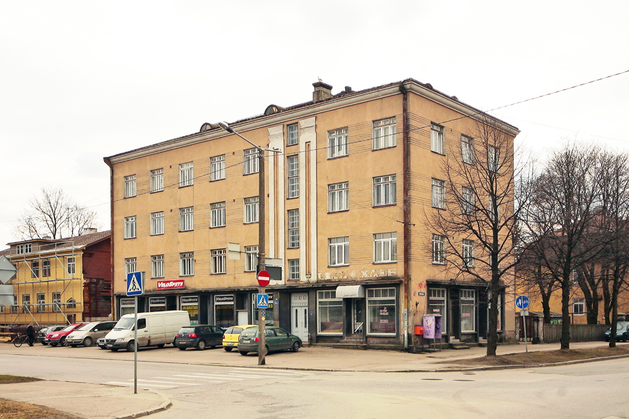 Korterelamu Pelgulinnas Rohu 3, vaade hoonele