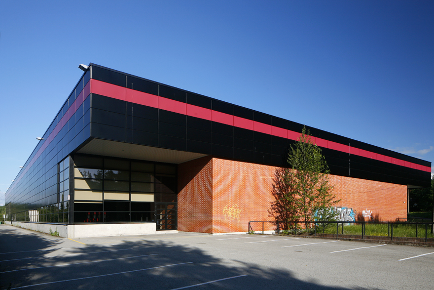 TTÜ spordihoone (rekonstrueerituna). Männiliiva 7, Tallinn. Arhitekt Raine Karp