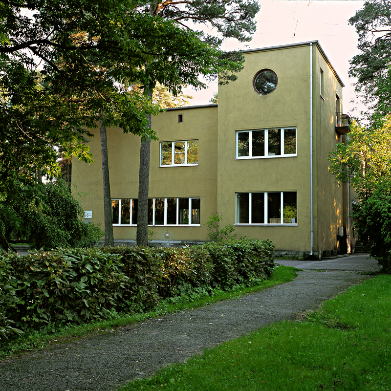 Nõmme Noortemaja / Nõmme huvikool, endine Kersoni villa, Nurme 40. Arhitekt Edgar Kuusik