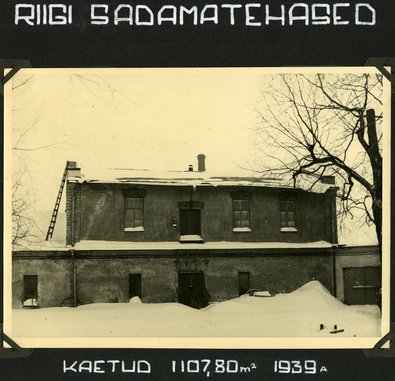 Riigi Sadamatehased. Vaade tuvastamata hoonele