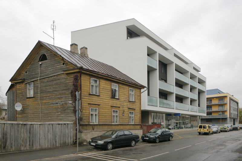 Puumaja Raatuse 64 ja korterelamu Raatuse 68 Tartus. Arhitekt Andres Siim (Arhitektuuristuudio Siim & Kreis)