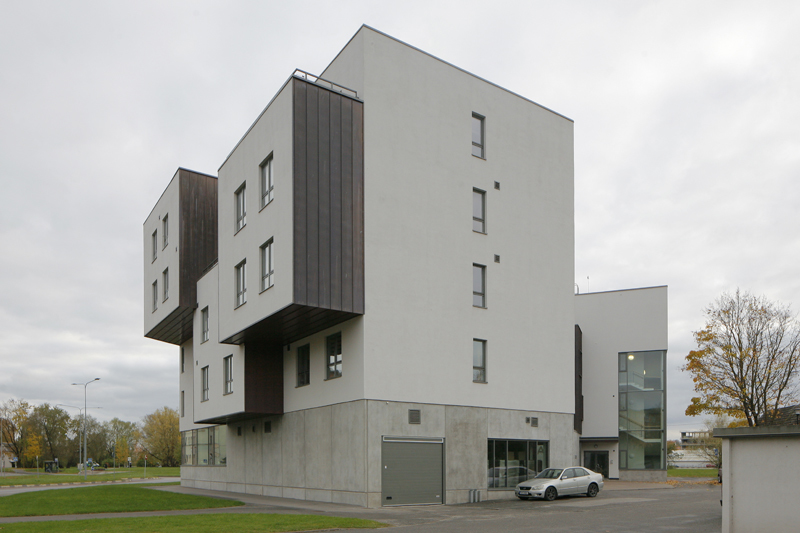 Korterelamu Fortuuna 32 Tartus, vaade tagant. Arhitektid Kaido Kepp ja Marti Soosalu (Arhitektuuriklubi)