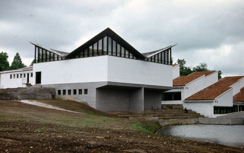 Jäneda sovhoostehnikum. Saalikorpus. Arhitekt Valve Pormeister; insener Jüri Hint