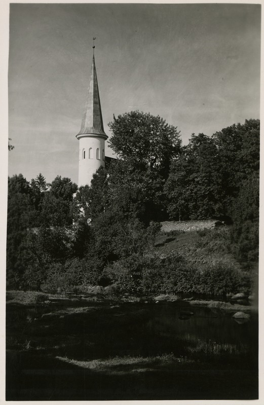 Lüganuse Ristija Johannese kirik