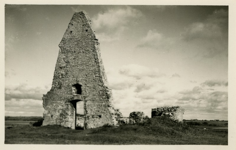 Viru-Nigula Maarja kabel; vaade kabeli varemetele