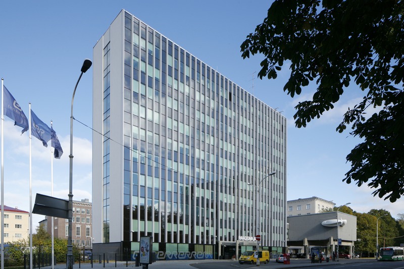 Uus Raadiomaja. Vaade värskelt renoveeritud hoonele. Arhitektid Jüri Jaama ja Ado Eigi