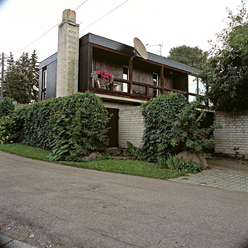Arhitekt Karbi enda maja Viimsis Viimsi tee 45. Arhitekt Raine Karp