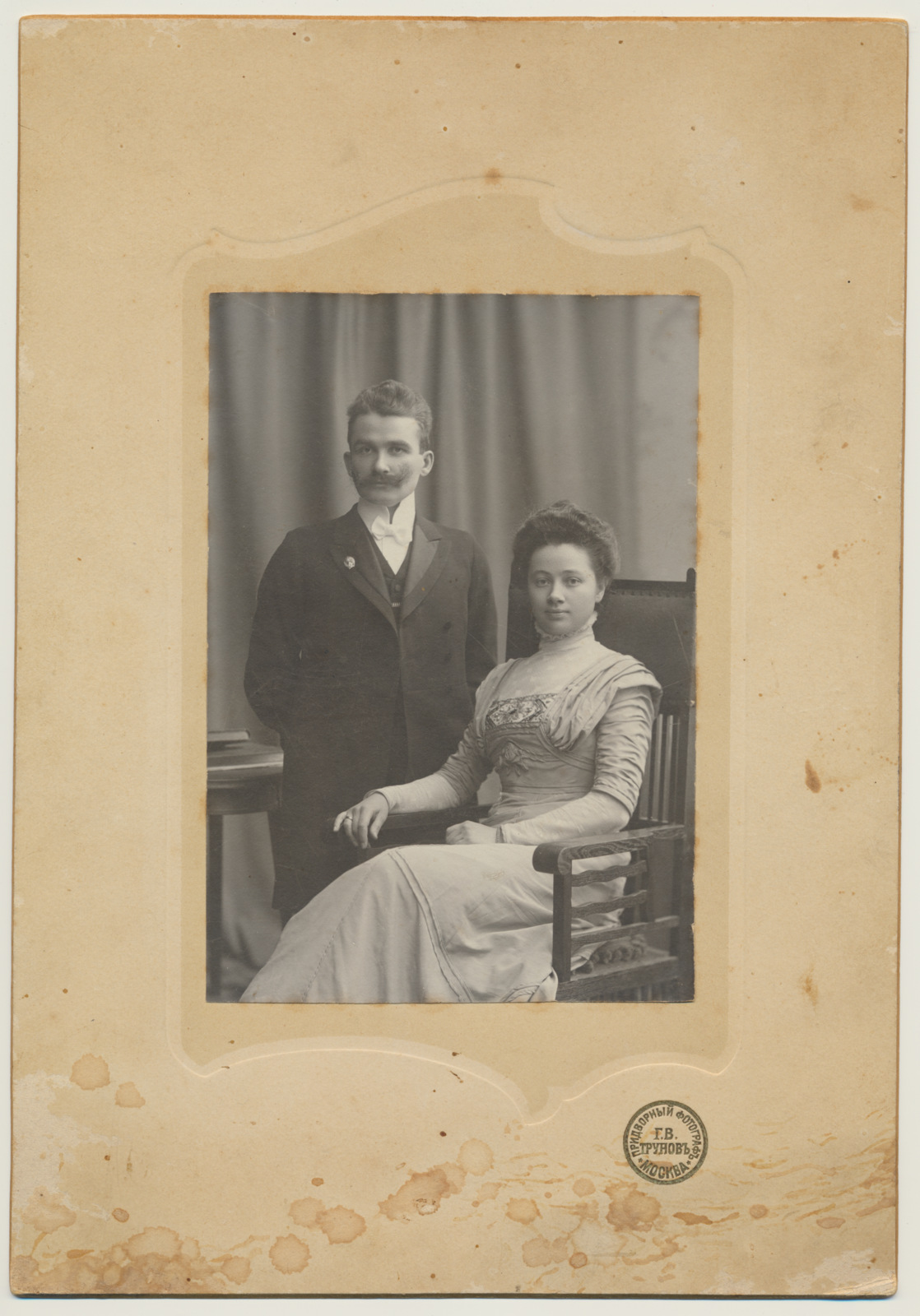 foto papil, Kõpu apteeker Jaak Jaanson abikaasa Luisega u 1910