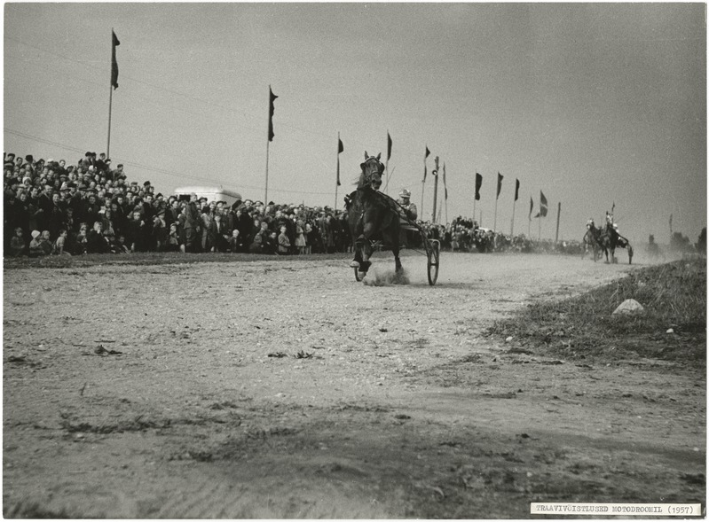 foto Traavivõistlused, Viljandi hipodroom, 1957 foto E.Veliste