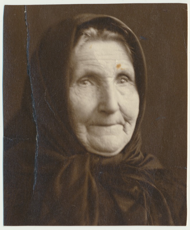foto Hans Pöögelmanni ema Anna (s Melts) u 1930