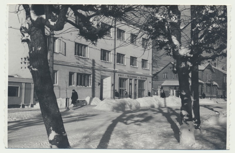 foto, Viljandi, Tallinna tn 11 (postkontor) ja 13 u 1958, talv, foto H.Riet