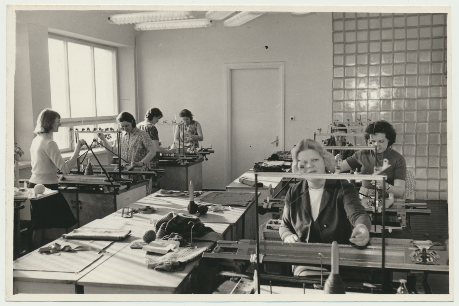 foto, Viljandi Teeninduskombinaat, silmkoe osakond, u 1970