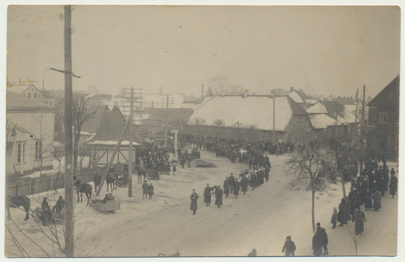 foto matuserongkäik Viljandi, Tallinna-Vaksali-Kauba tn ristmik u talv 1925, hobusaanid