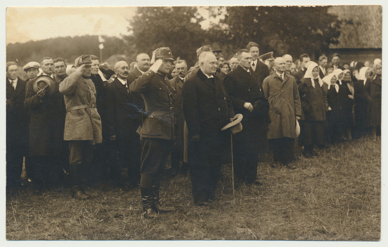 foto riigivanem K.Päts, Paistu khk Holstre v Pätsiveski t, tamme istutus 04.10.1931 foto A.Järvekülg