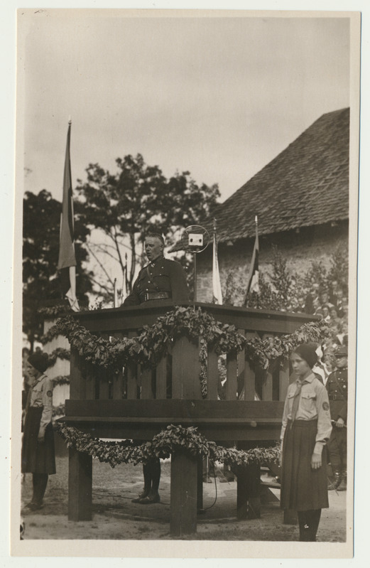 foto Põltsamaa laulupidu, kõnepult, kindralleitnant J.Laidoner 10.06.1934 foto A.Michelson (A.Sulev)