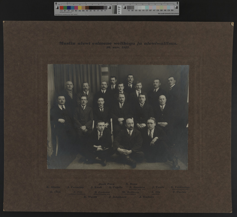 foto papil Mustla alevi I volikogu ja alevivalitsus sh alevivanem M.Rothberg, volikogu juht J.Till, E.Feldmann 28.11.1927