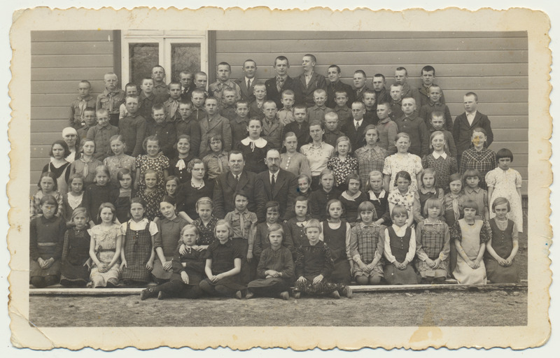 foto Viljandi khk, Kalmetu kool, grupp 1939 sh juht Ernst Rusi