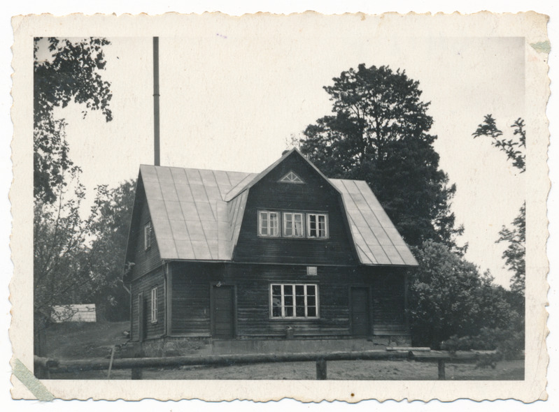 foto, Viljandi khk ENSV Piima- ja Võitööstuse Trust, Uusna Võitööstus, Tusti koorejaam, 1955