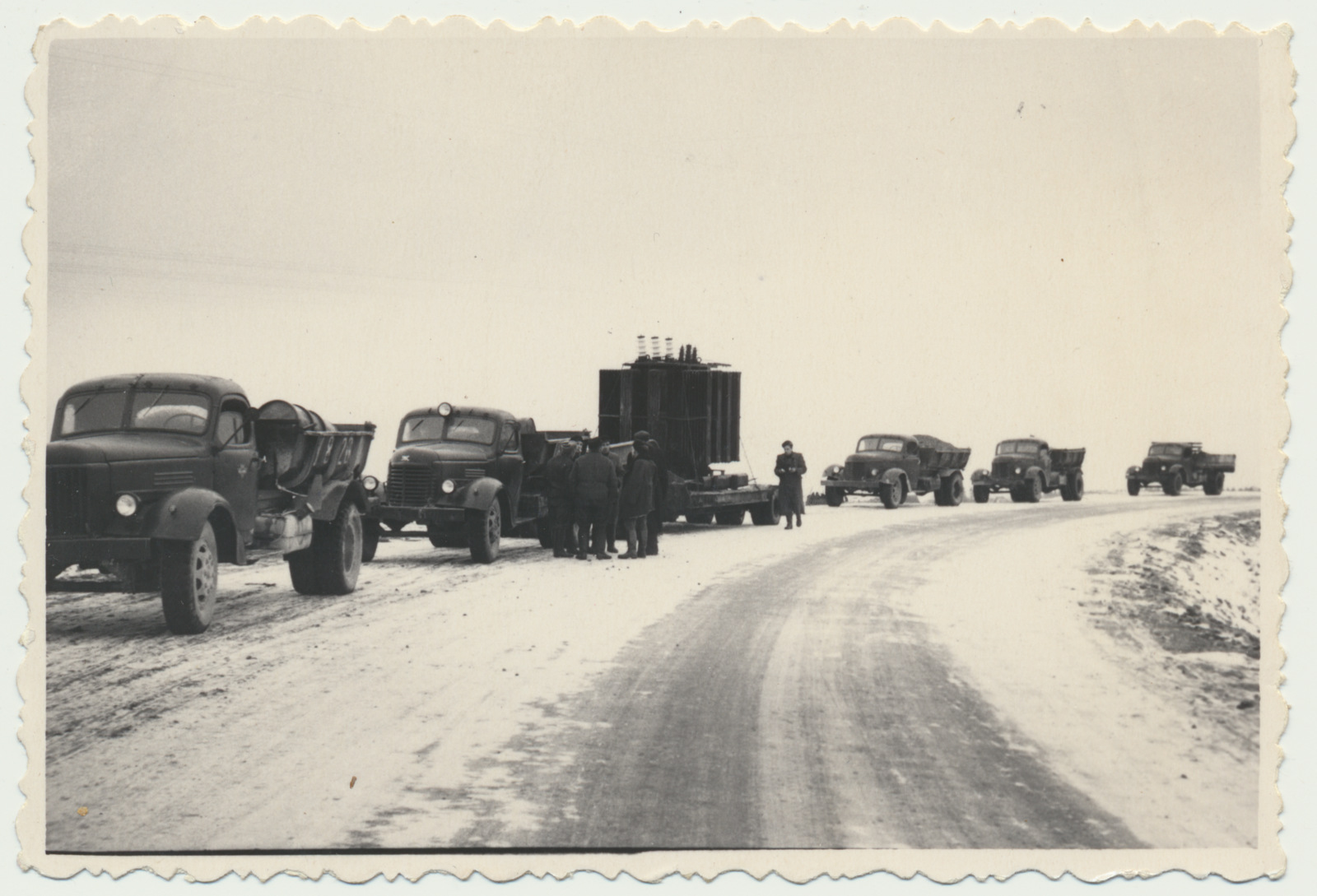 foto, Viljandi, transformaator'i vedu, autokolonn u 1950