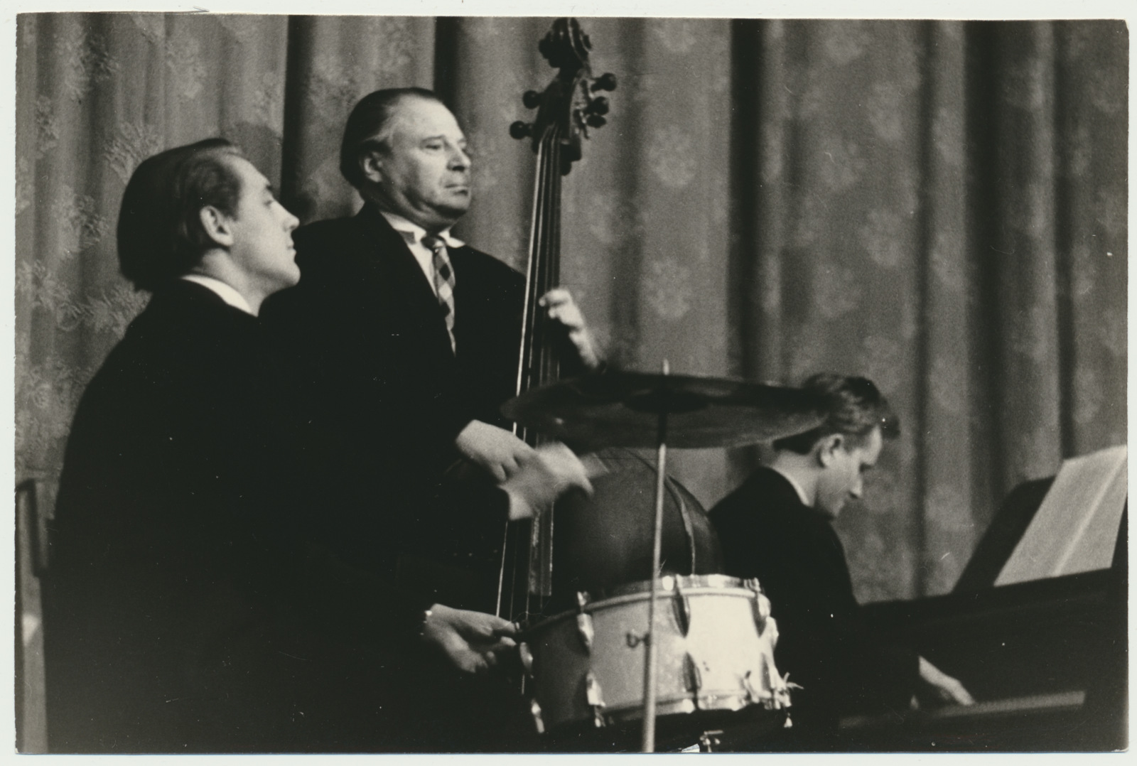 foto Viljandi I muusikadekaad, esinevad R.Uusma, E.Toivi, ?, 1961
