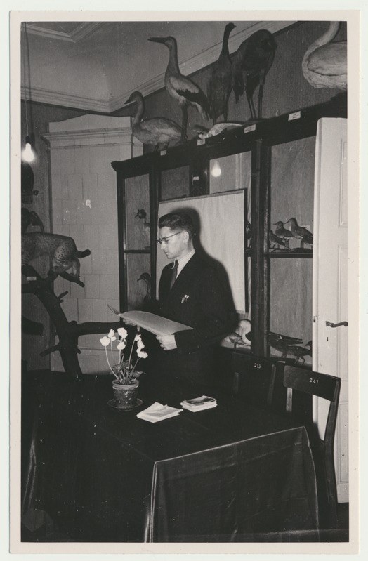 foto Viljandi muuseum, kodu-uurimisring, esineb Ants Kelder 1958 foto L.Vellema