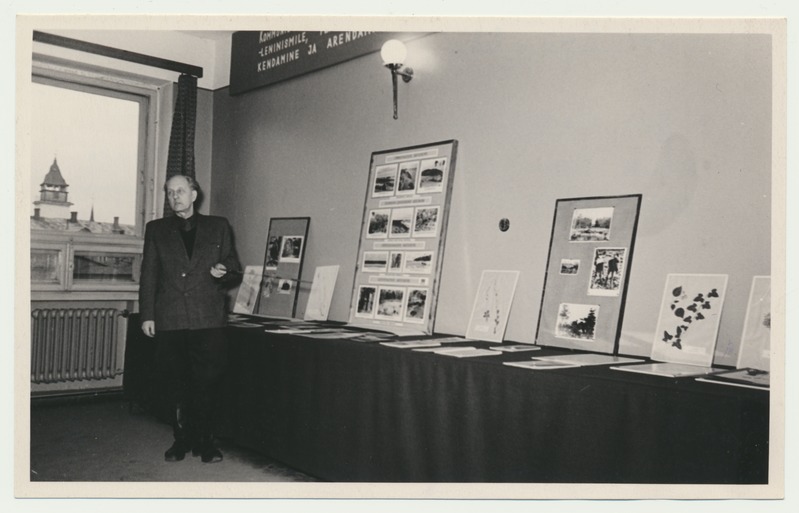 foto Viljandi muuseum, kodu-uurimisring, koosolek, esineb Villem Voore 1959 foto L.Vellema