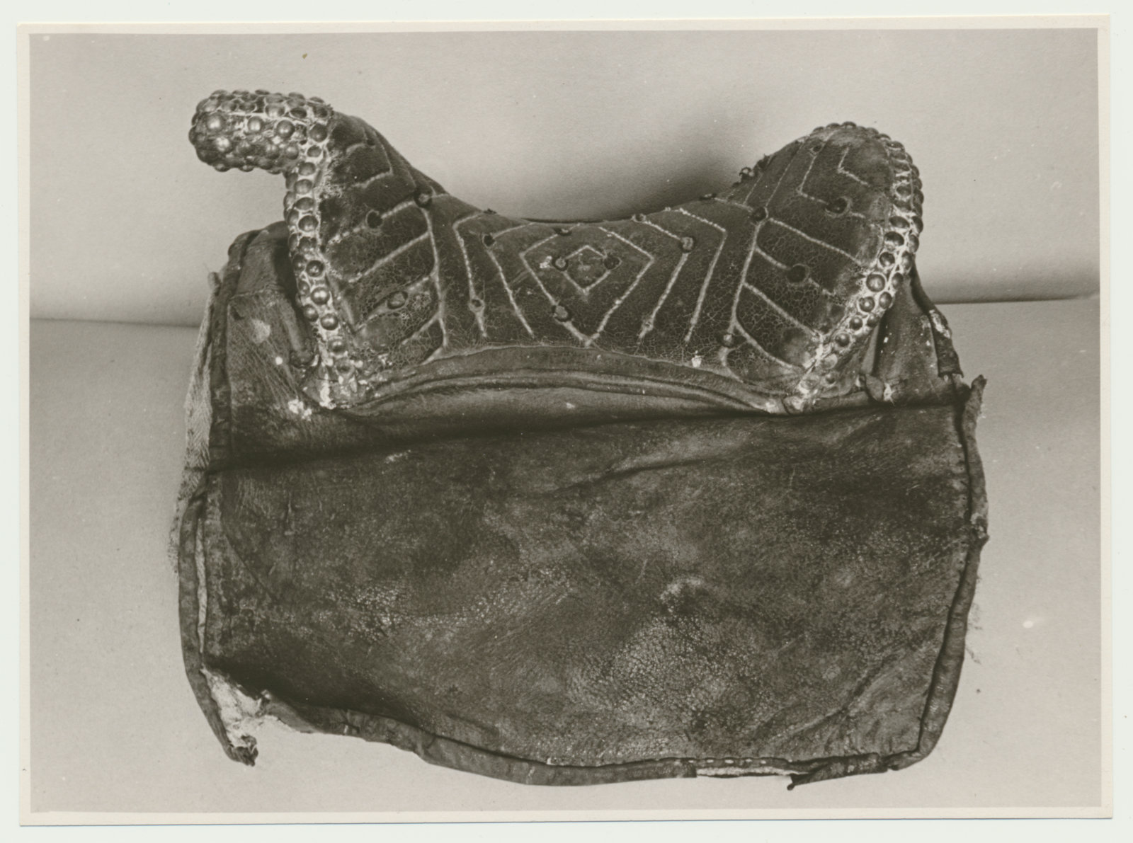 foto Viljandi muuseum, nahksadul, VM 9029, 1960 foto R.Maran