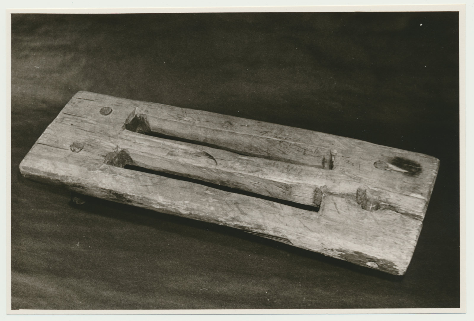 foto Viljandi muuseum, kangatõmbamise pink, VM 1319, 1960 foto R.Maran