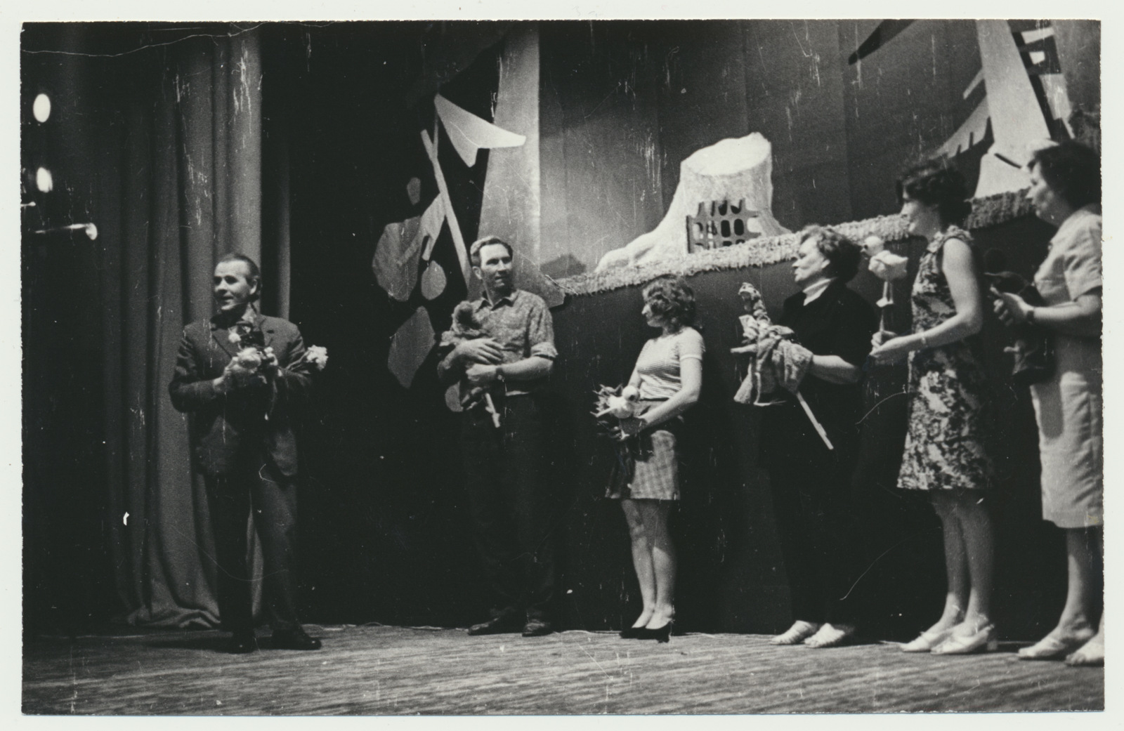 foto Viljandi Isetegevuslik Nukuteater, etendus Pips ja Pip, 1973 foto E.Veliste