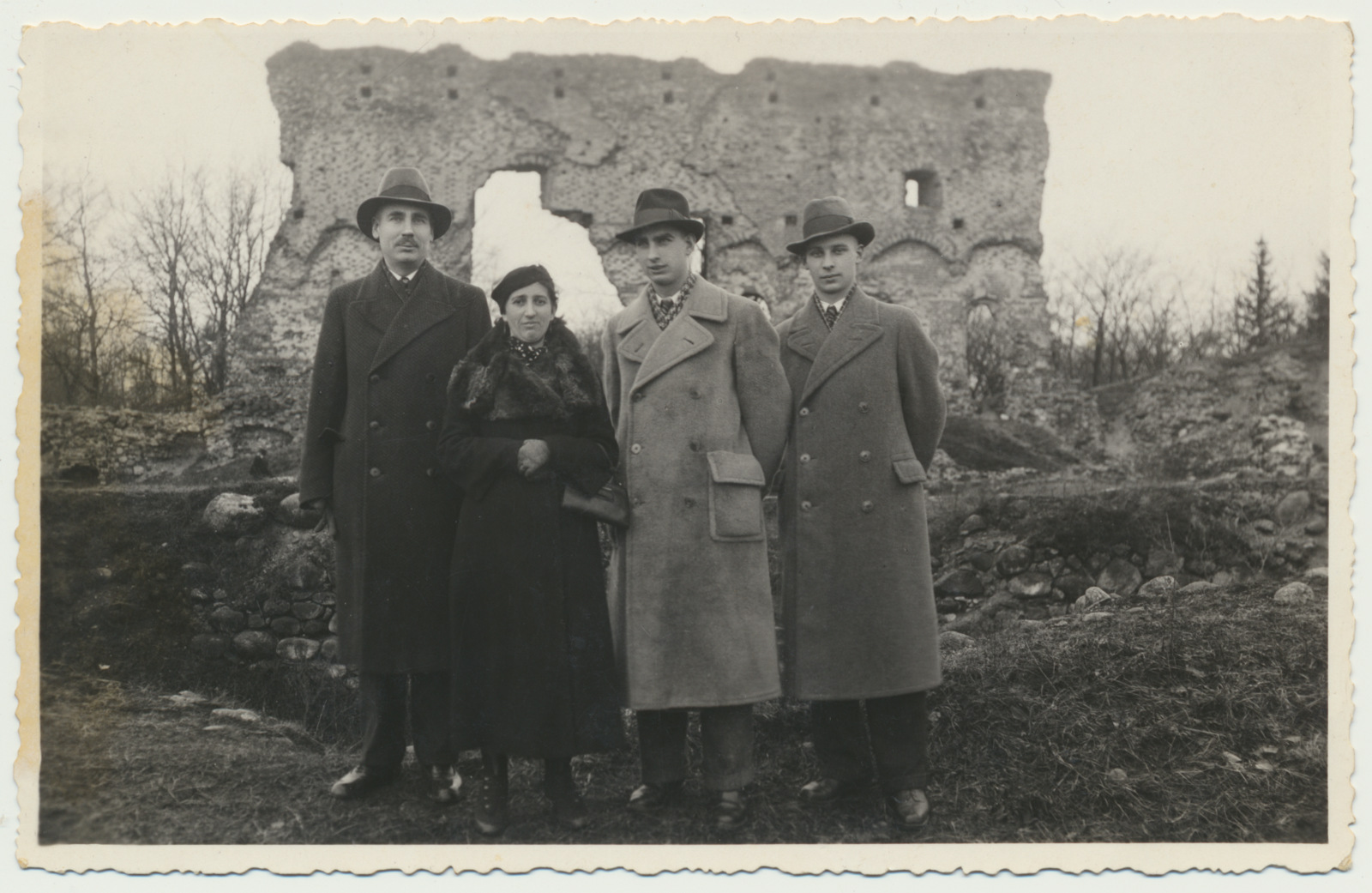 foto, Viljandi Tikuvabriku direktor Halmann perega u 1935